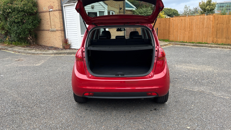 Kia Venga 1.6 4 5dr Auto [6] Petrol Hatchback